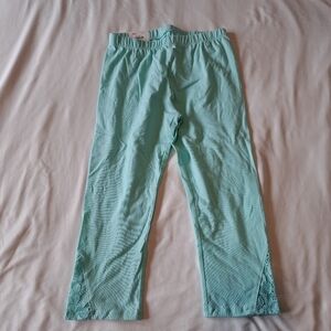 So girls size 14 Aqua lace accent capri NWT